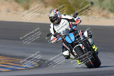 media/Dec-18-2022-SoCal Trackdays (Sun) [[8099a50955]]/Turn 10 (140pm)/